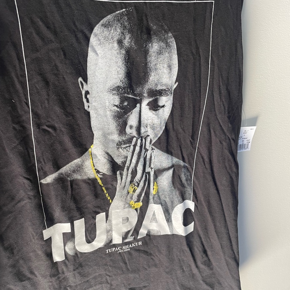 brand new black,  cotton sleeveless Tupac Shakur T-shirt with tags NWT
